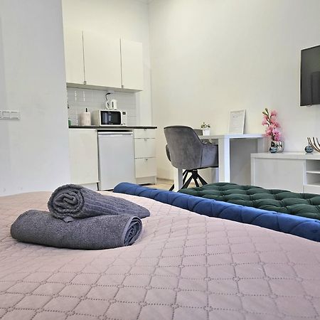 Designer Downtown Gem Apartment Будапеща Екстериор снимка