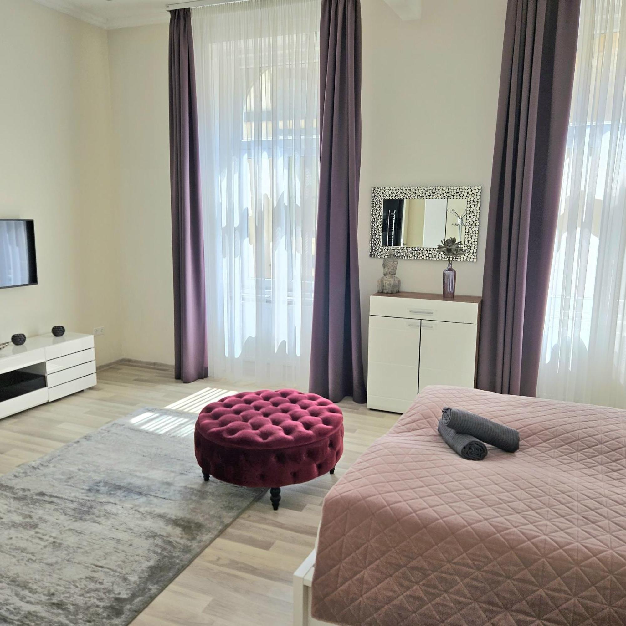 Designer Downtown Gem Apartment Будапеща Екстериор снимка