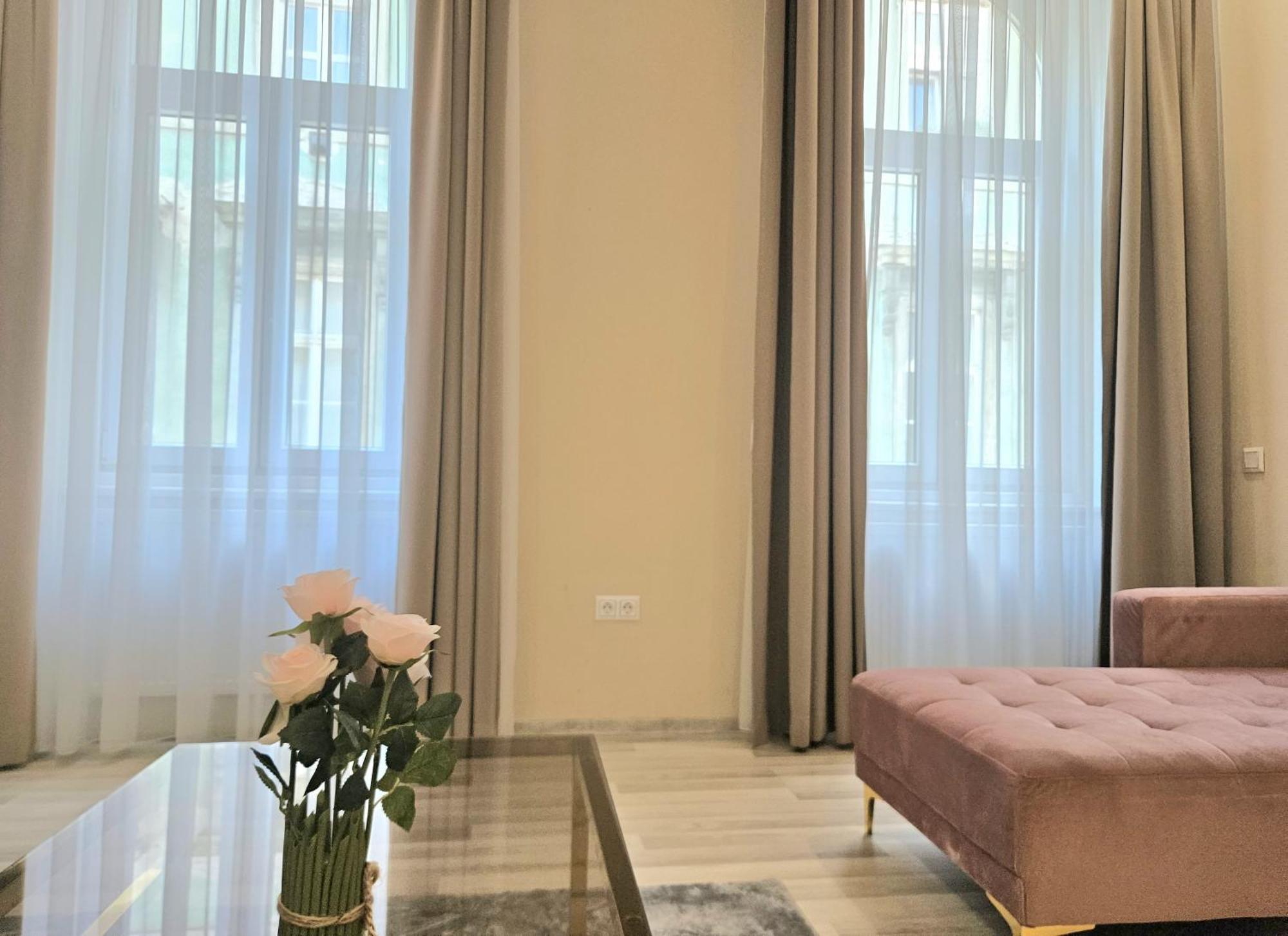 Designer Downtown Gem Apartment Будапеща Екстериор снимка
