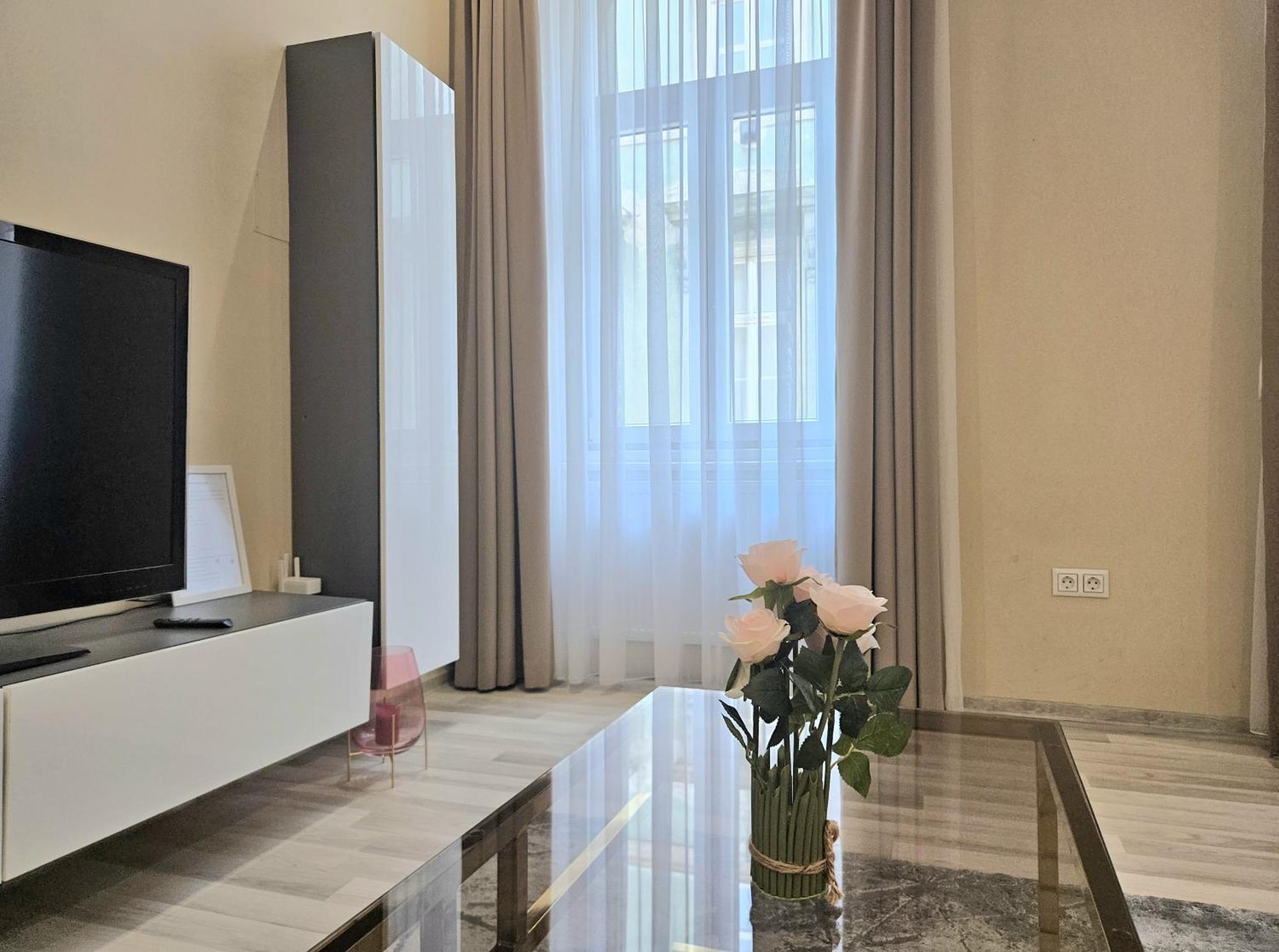Designer Downtown Gem Apartment Будапеща Екстериор снимка