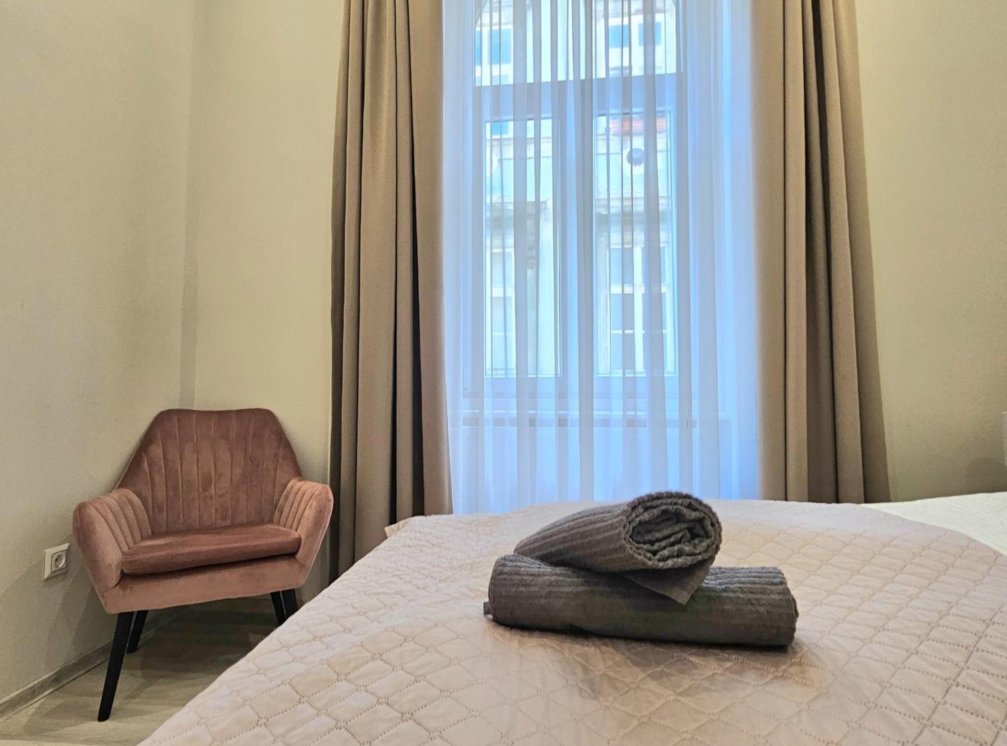 Designer Downtown Gem Apartment Будапеща Екстериор снимка