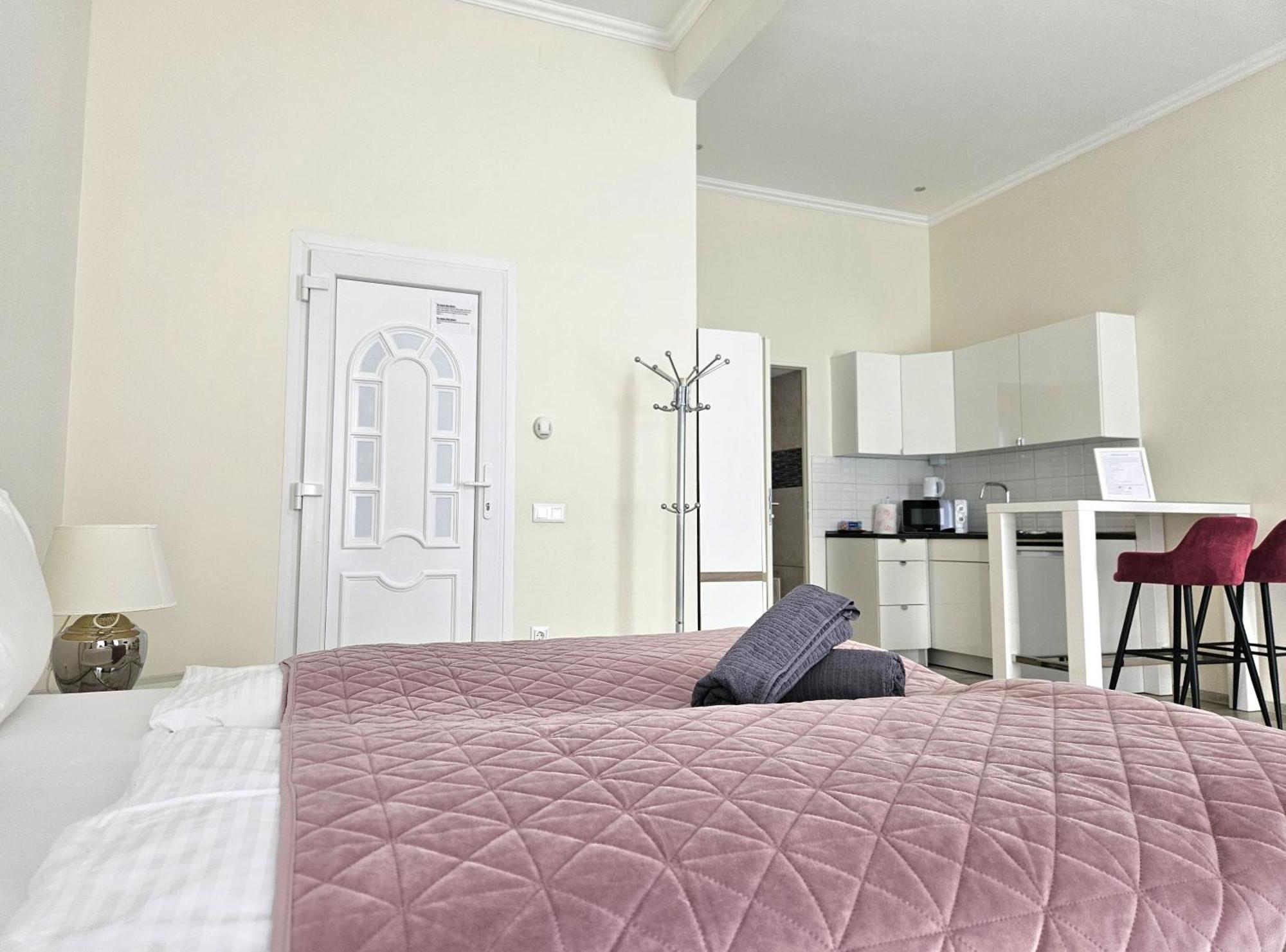 Designer Downtown Gem Apartment Будапеща Екстериор снимка