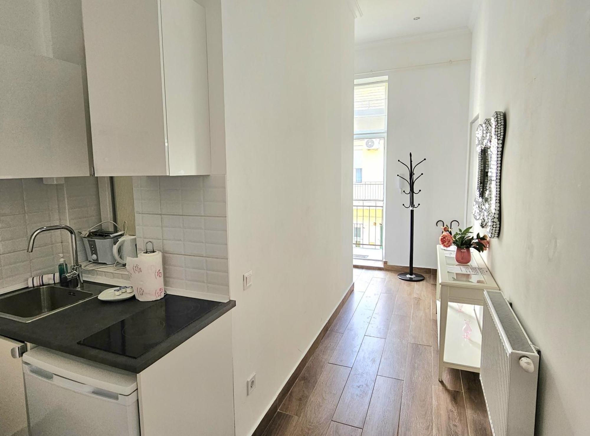 Designer Downtown Gem Apartment Будапеща Екстериор снимка